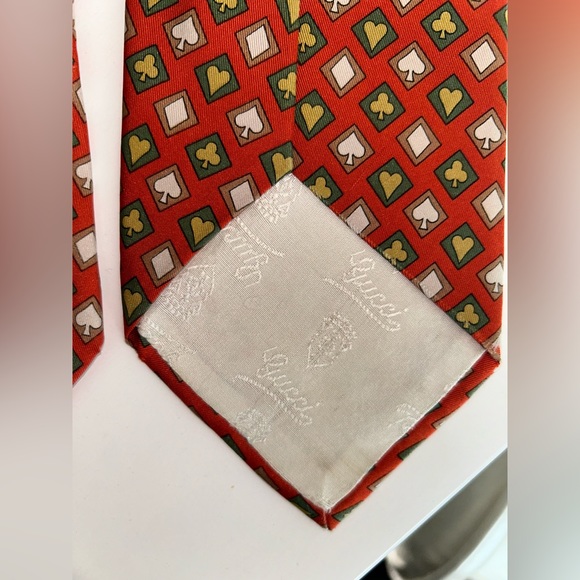 100% Silk Gucci tie - Picture 3 of 5
